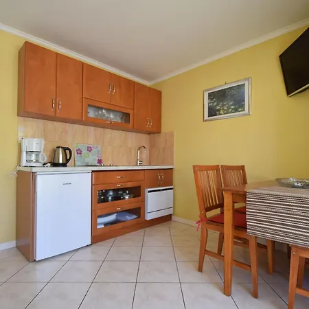 Jelica 2 By Interhome * ニヴィーチェ